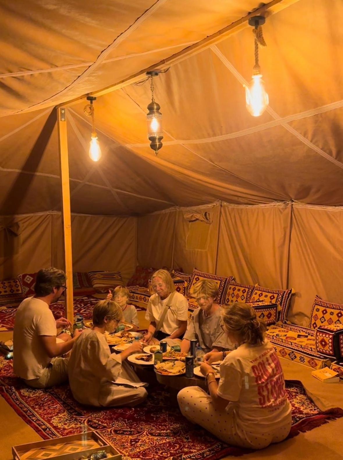 Desert Diamond Private New Camp Badīyah Kültér fotó