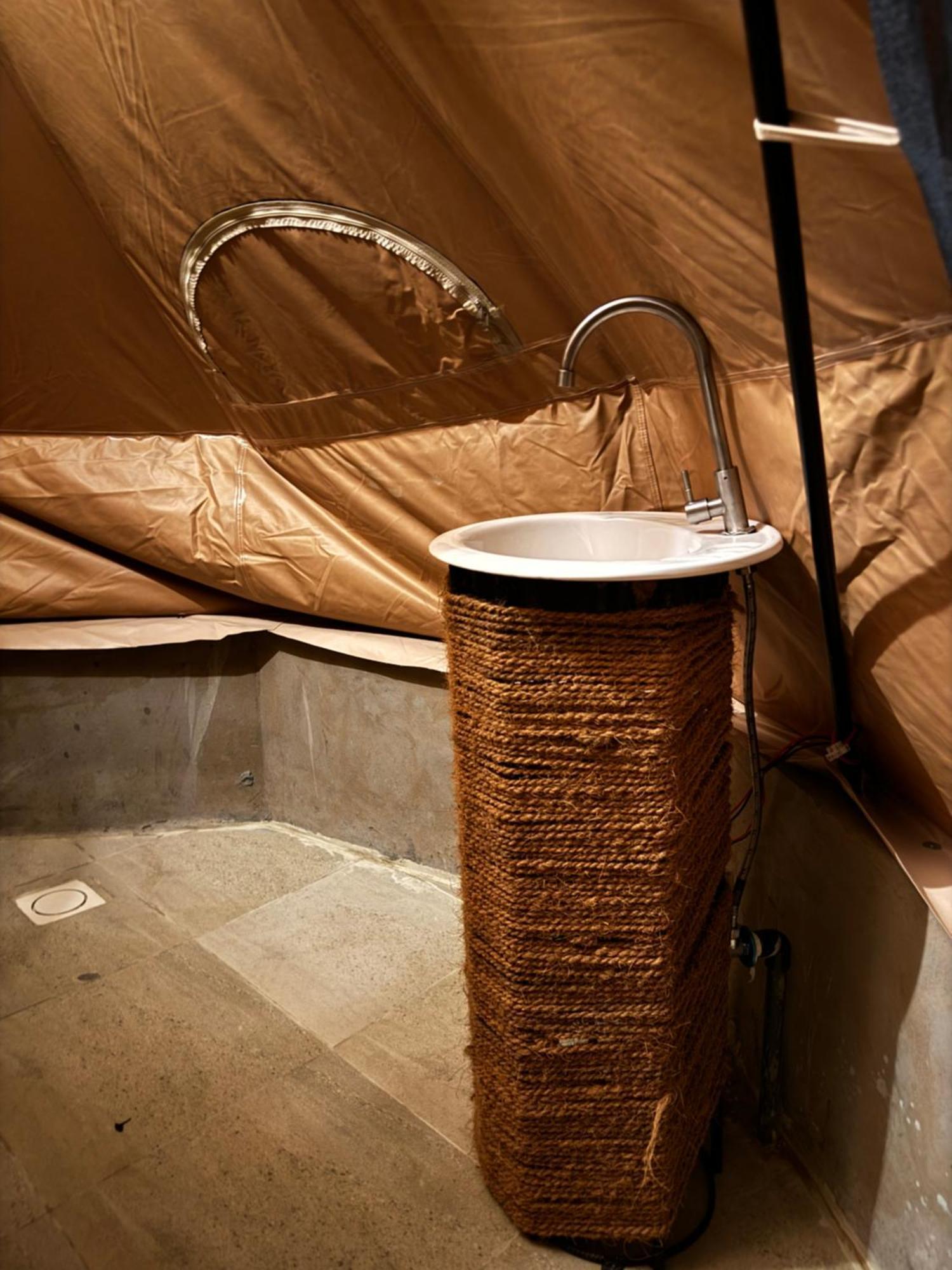 Desert Diamond Private New Camp Badīyah Kültér fotó