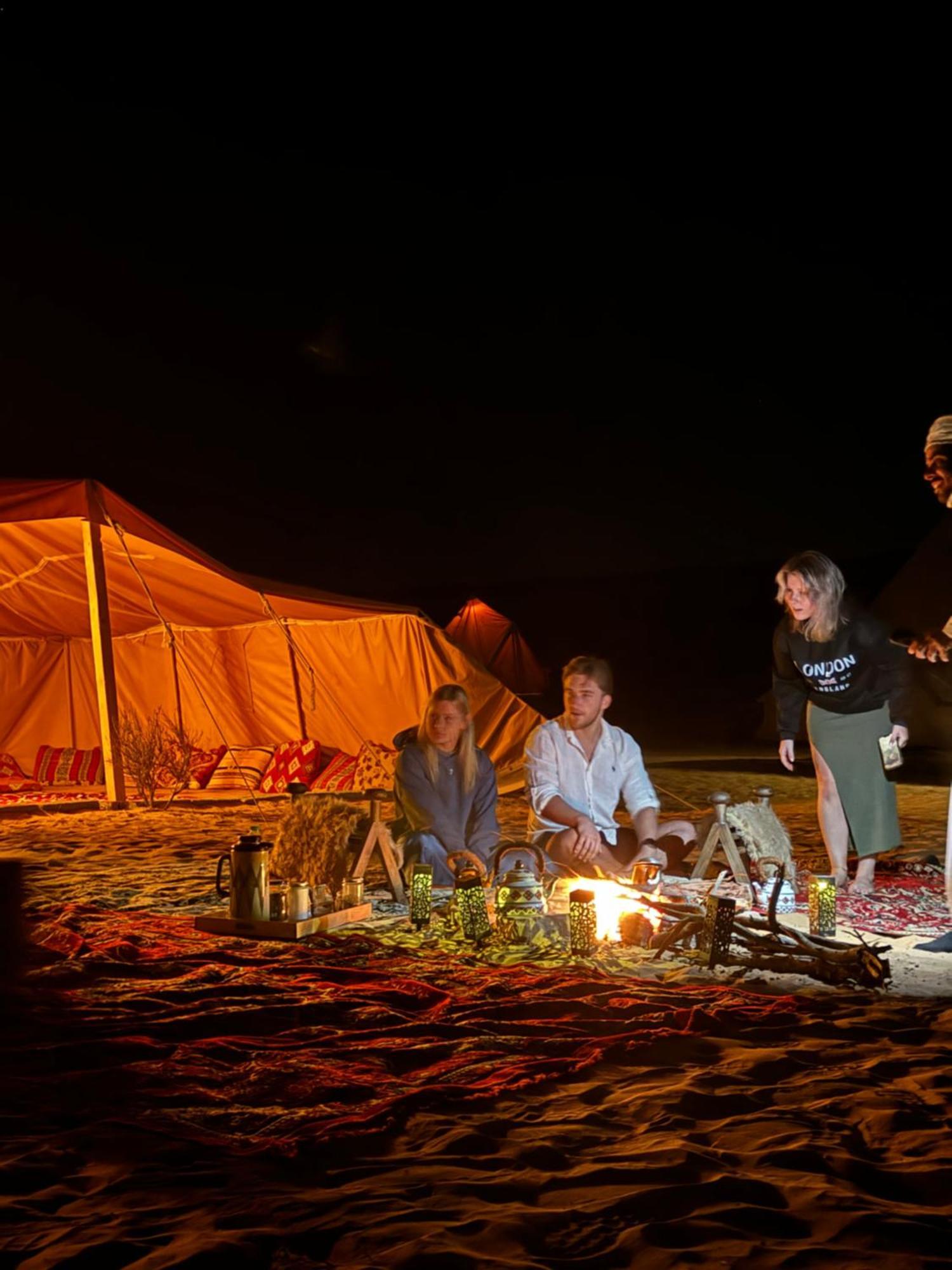 Desert Diamond Private New Camp Badīyah Kültér fotó
